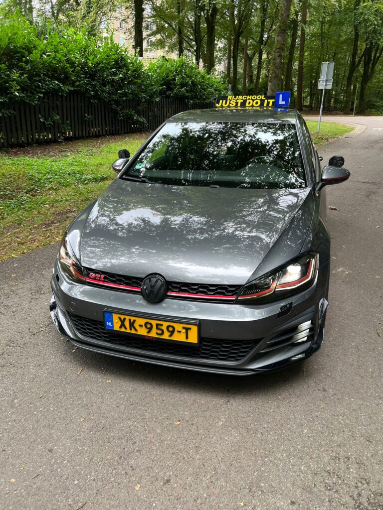 Lesauto rijschooljustdoit